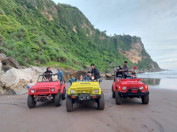 Harga Sewa Jeep Tour Jogja